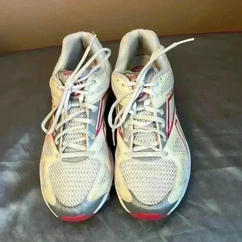 Reebok Womens Easy Tone  Smooth White
Running Shoes Sneakers